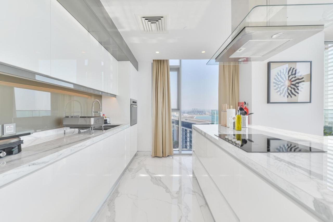 Luxe 3 Bedroom Oceanfront Apartment In The Heart Of Bluewaters Island Dubaj Zewnętrze zdjęcie
