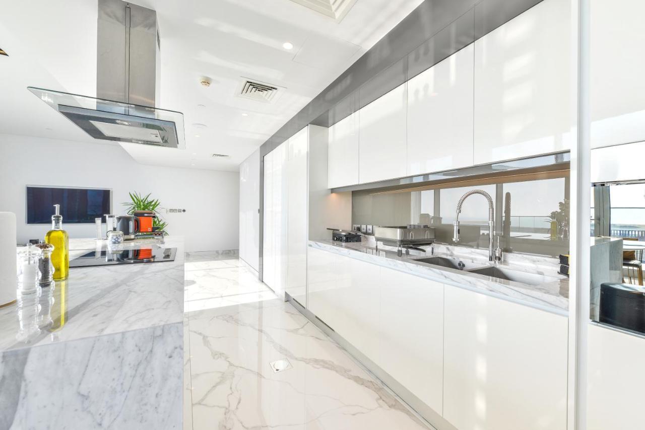 Luxe 3 Bedroom Oceanfront Apartment In The Heart Of Bluewaters Island Dubaj Zewnętrze zdjęcie